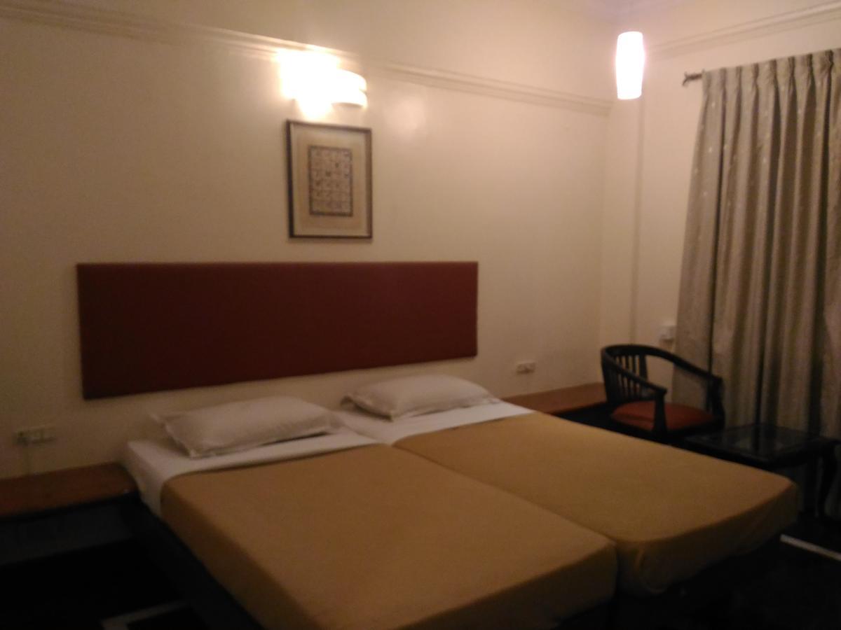 Hotel Woody'S Bangalore Exterior foto